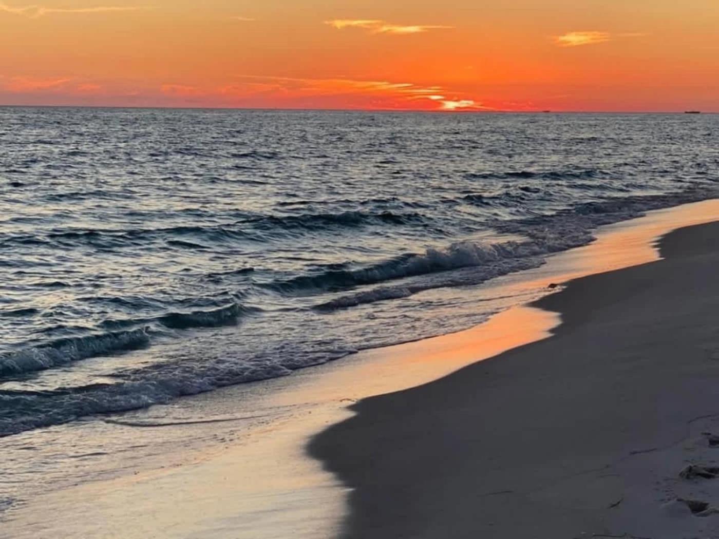 5 Star Resort 11Th Fl Stunning Sunrise 2Br 2Ba King Suite,Pools ,Shuttle Or Walk To Beach Destin Eksteriør billede